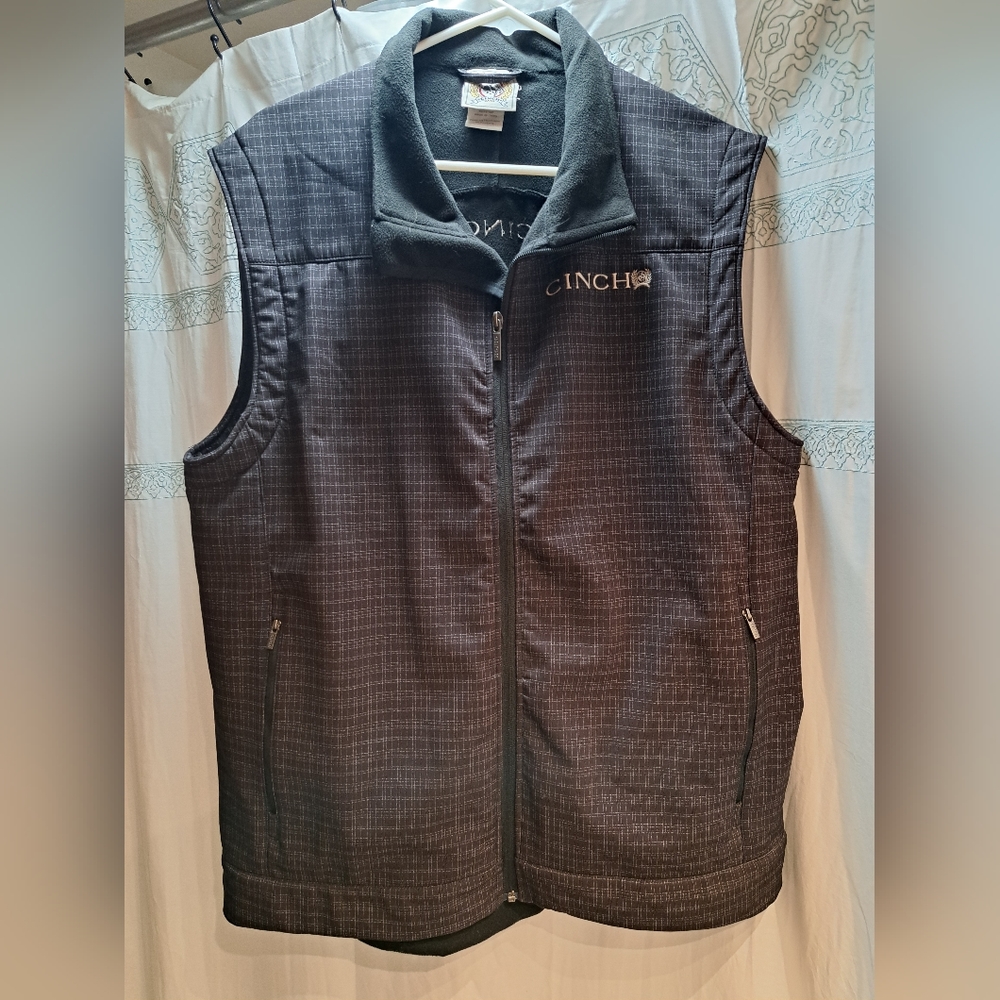 Men's cinch vest